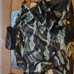 Nike Men’s Camo Hooded Pullover Shirt - Black/Green